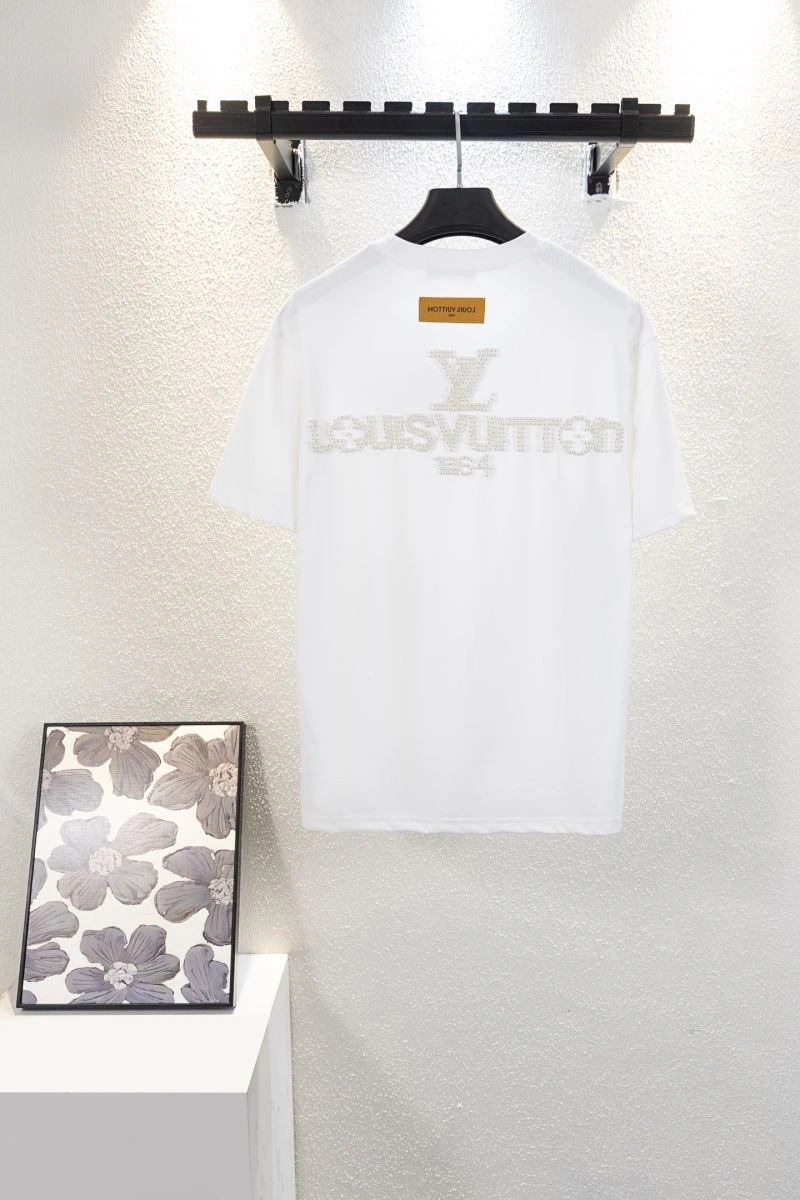 UrbanChic Louis Vuitton T-Shirts 138372