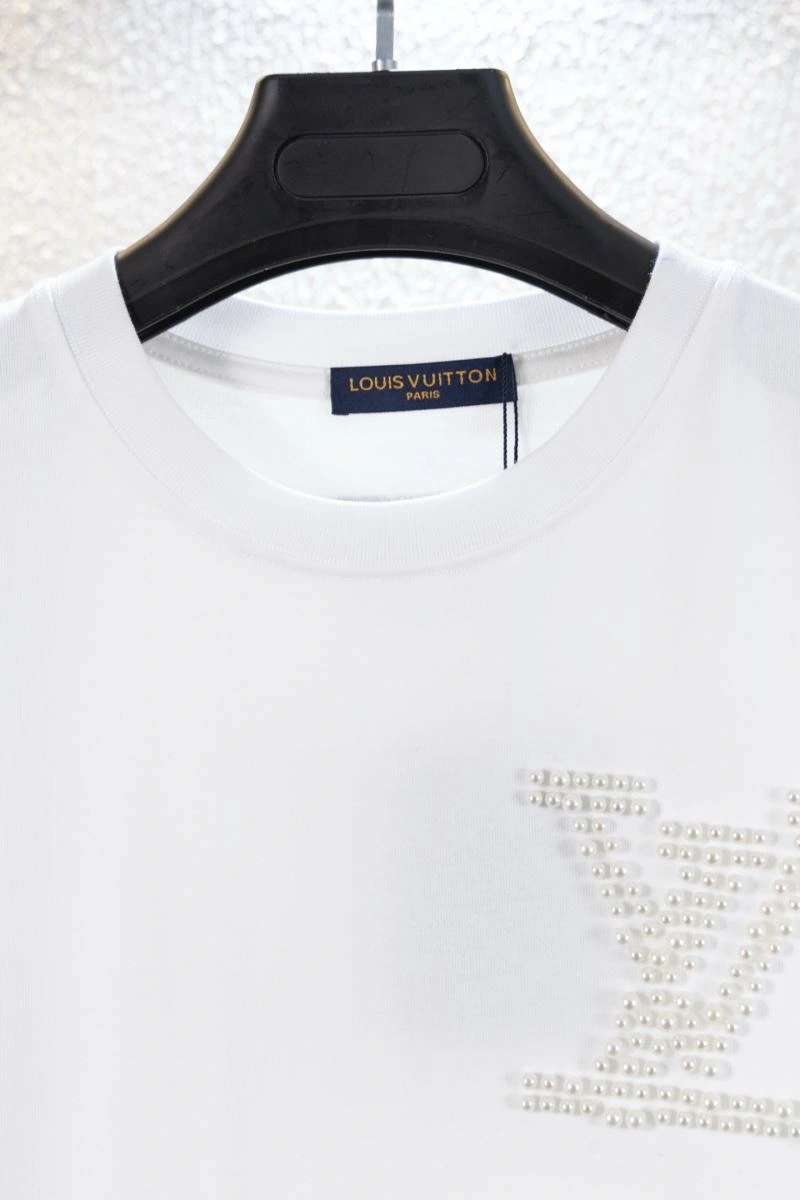UrbanChic Louis Vuitton T-Shirts 138372