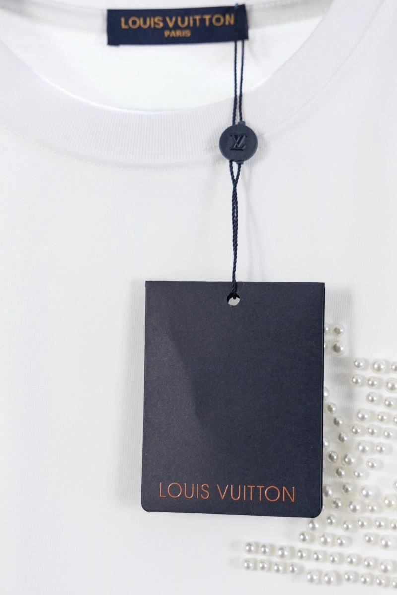UrbanChic Louis Vuitton T-Shirts 138372
