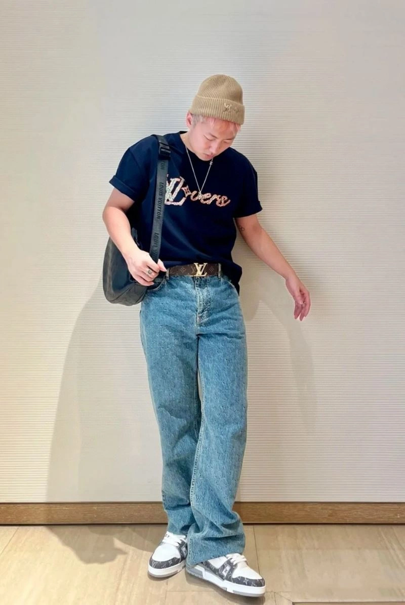 ModernLook Louis Vuitton T-Shirts 138369