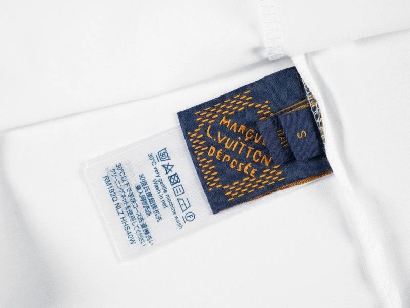 Bold Louis Vuitton T-Shirts 138368