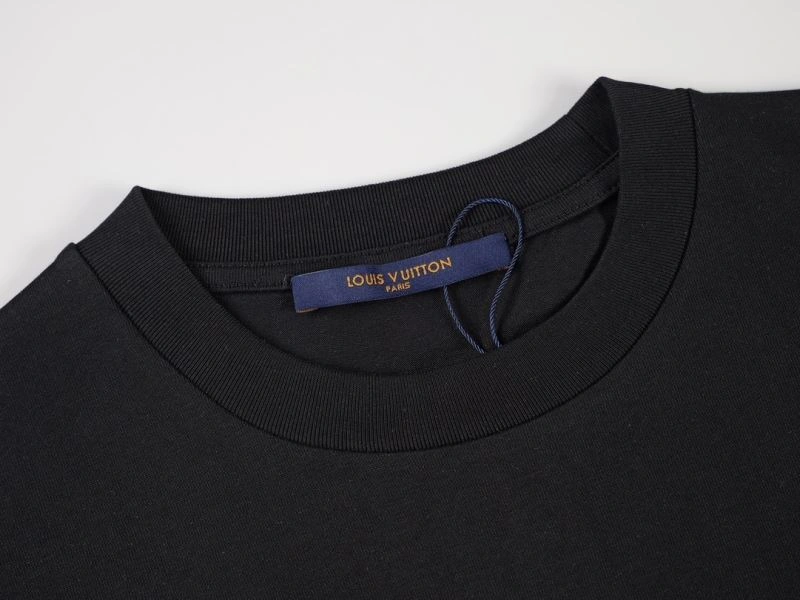 Louis Vuitton T-Shirts MoistureWicking 138356