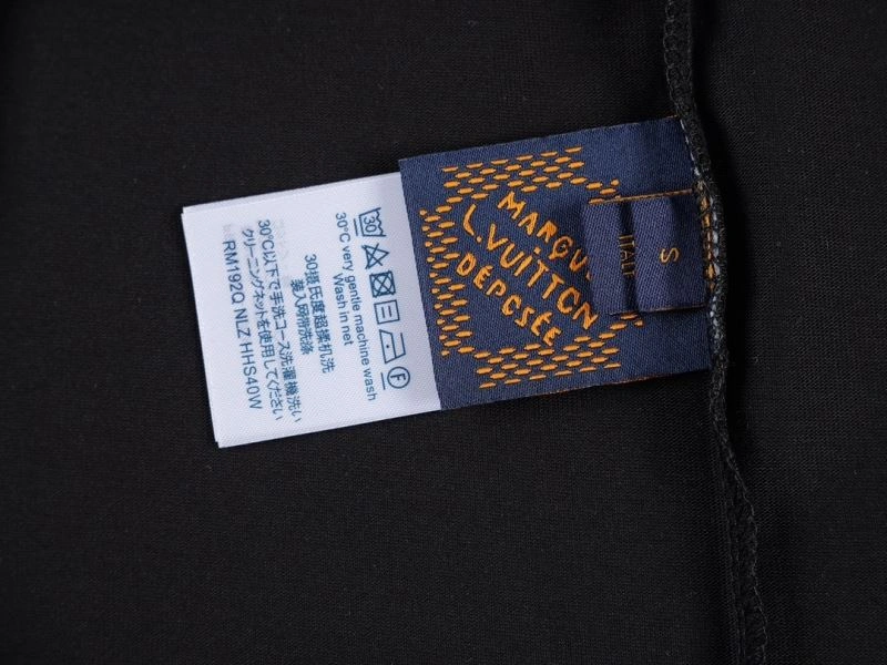Louis Vuitton T-Shirts MoistureWicking 138356
