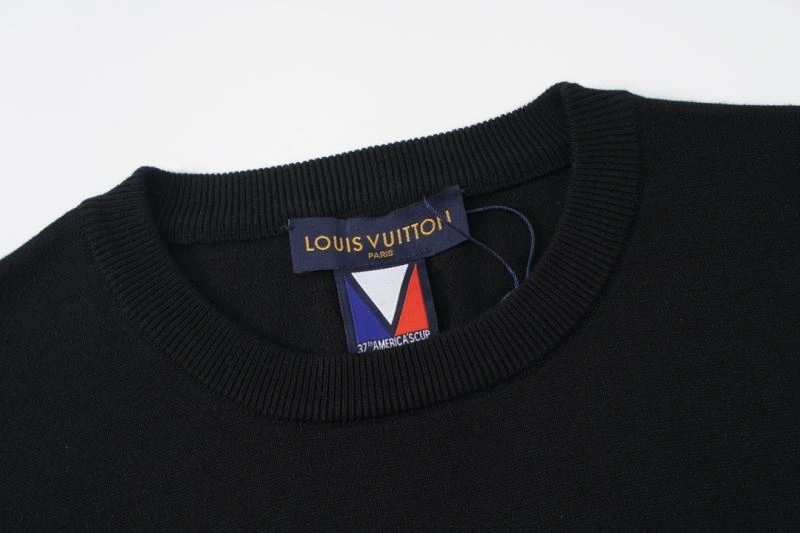 Louis Vuitton T-Shirts Casual 138358