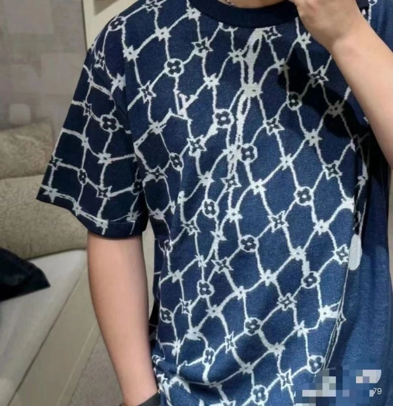 Stretchable Louis Vuitton T-Shirts 138354