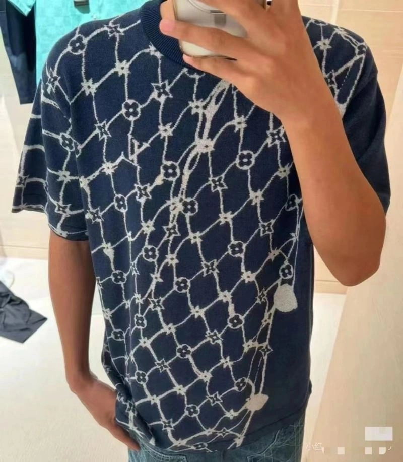 Stretchable Louis Vuitton T-Shirts 138354