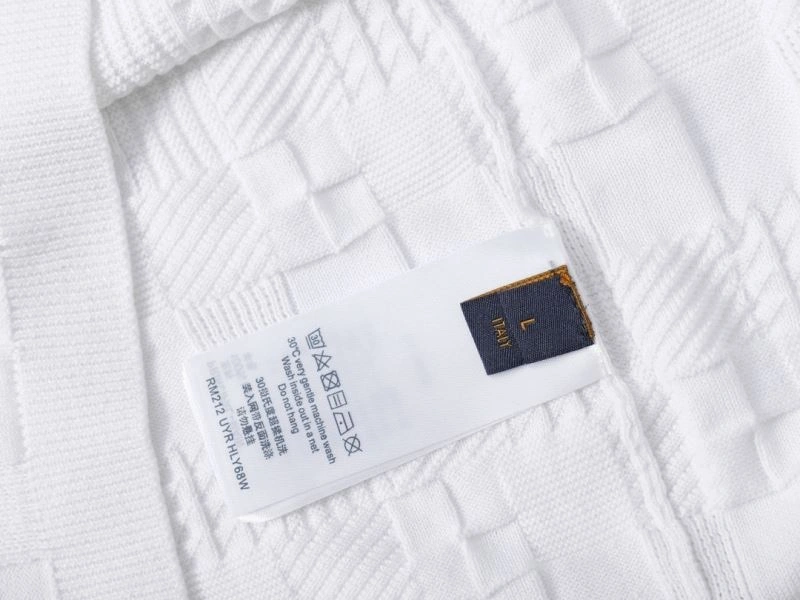 Premium Louis Vuitton T-Shirts 138353