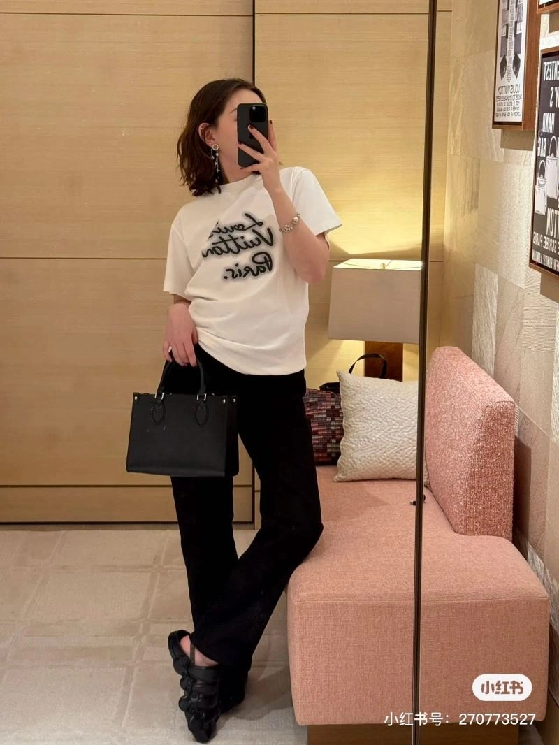 Louis Vuitton T-Shirts EasyMatch 138352