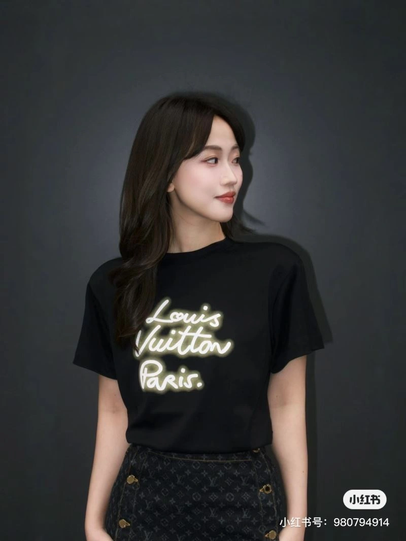 AllSeason Louis Vuitton T-Shirts 138357
