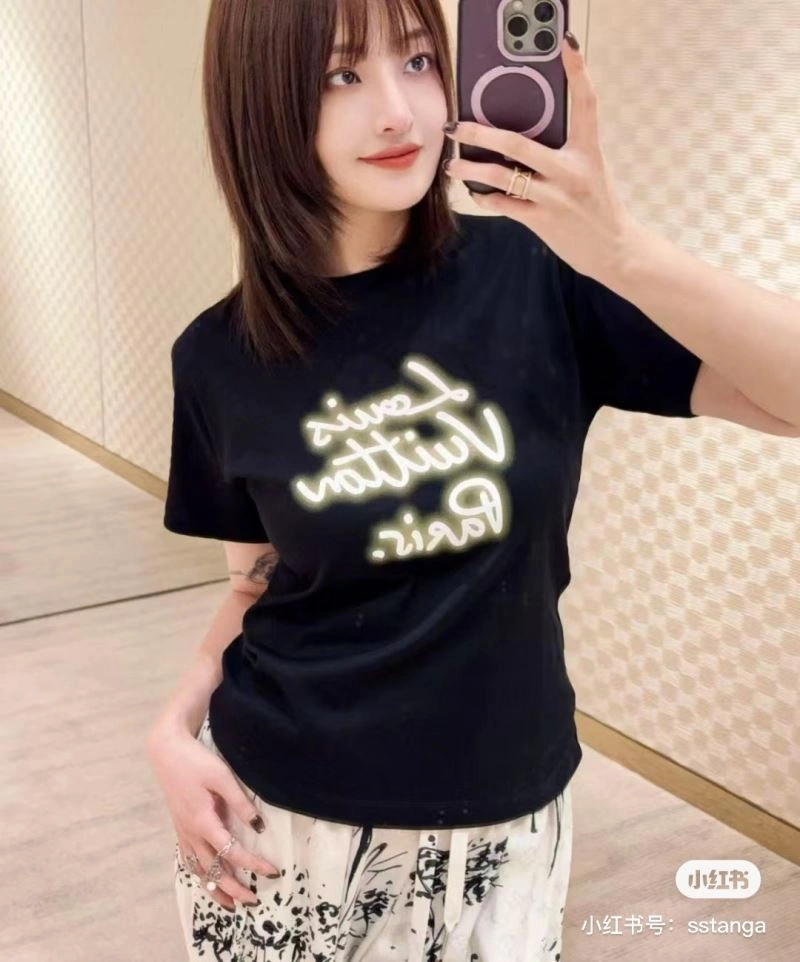 AllSeason Louis Vuitton T-Shirts 138357