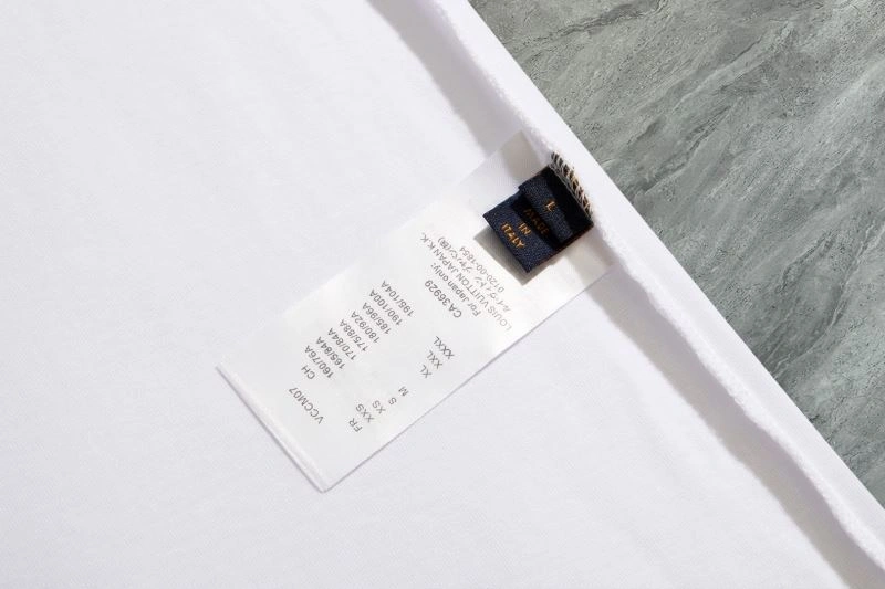 Upgraded Louis Vuitton T-Shirts 138346