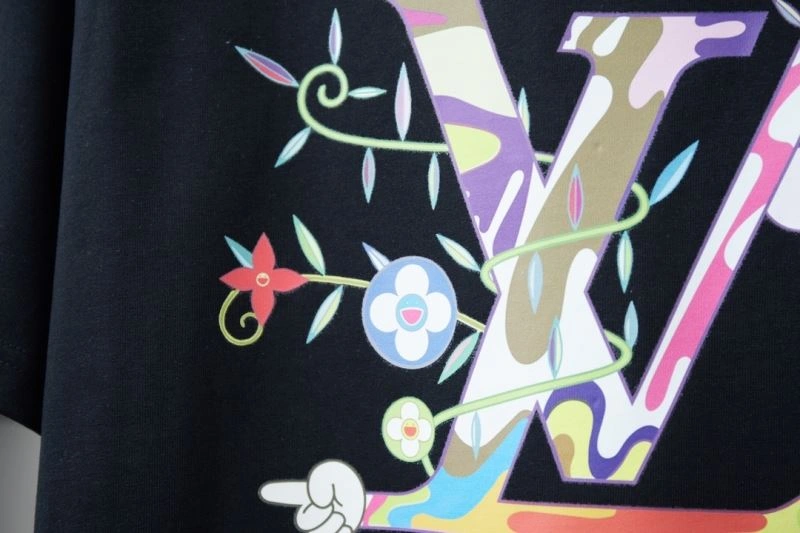 Sustainable Louis Vuitton T-Shirts 138345