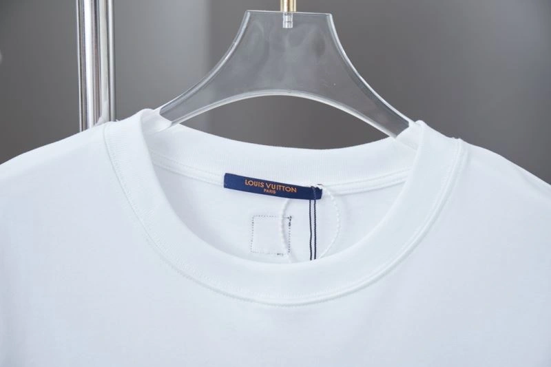 Louis Vuitton T-Shirts Stylish 138347