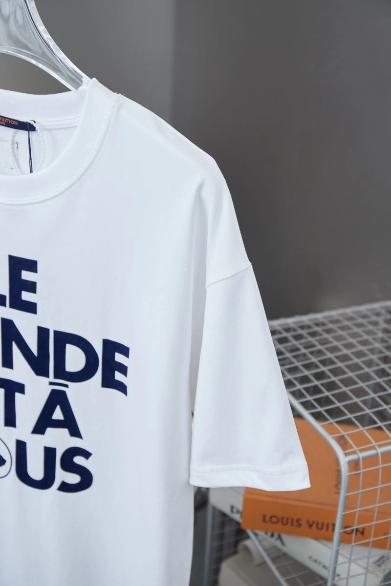 Louis Vuitton T-Shirts Stylish 138347