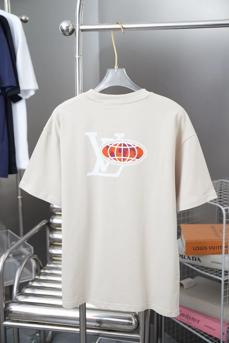 Premium Louis Vuitton T-Shirts 138342