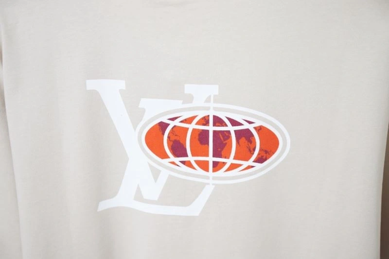 Premium Louis Vuitton T-Shirts 138342