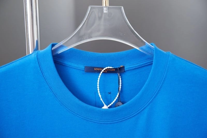 Louis Vuitton T-Shirts Minimalist 138339
