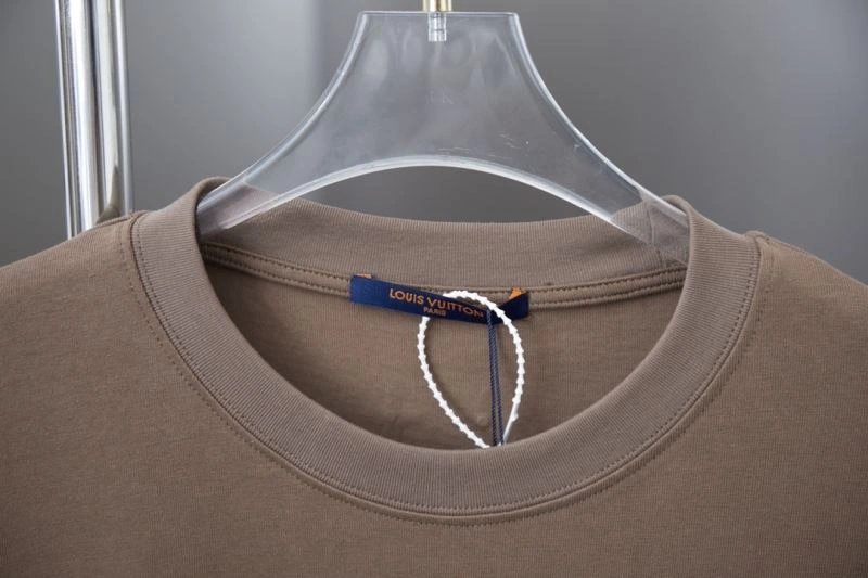 Stylish Louis Vuitton T-Shirts 138338