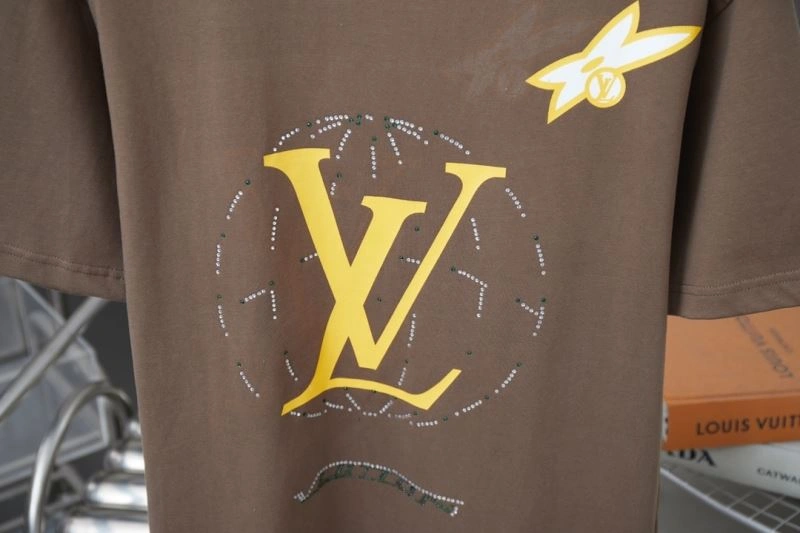 Stylish Louis Vuitton T-Shirts 138338