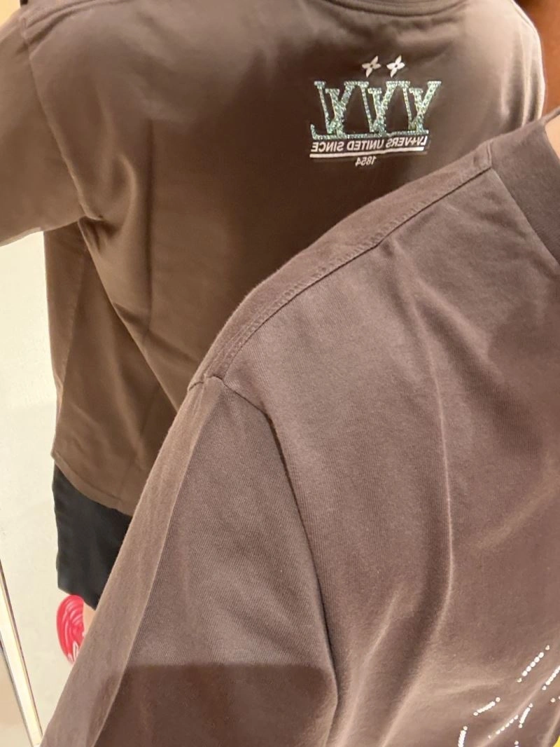 Stylish Louis Vuitton T-Shirts 138338