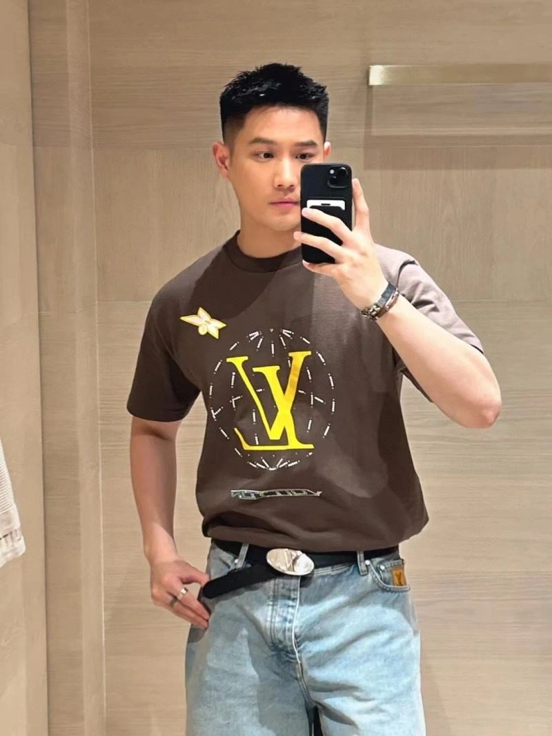 Stylish Louis Vuitton T-Shirts 138338