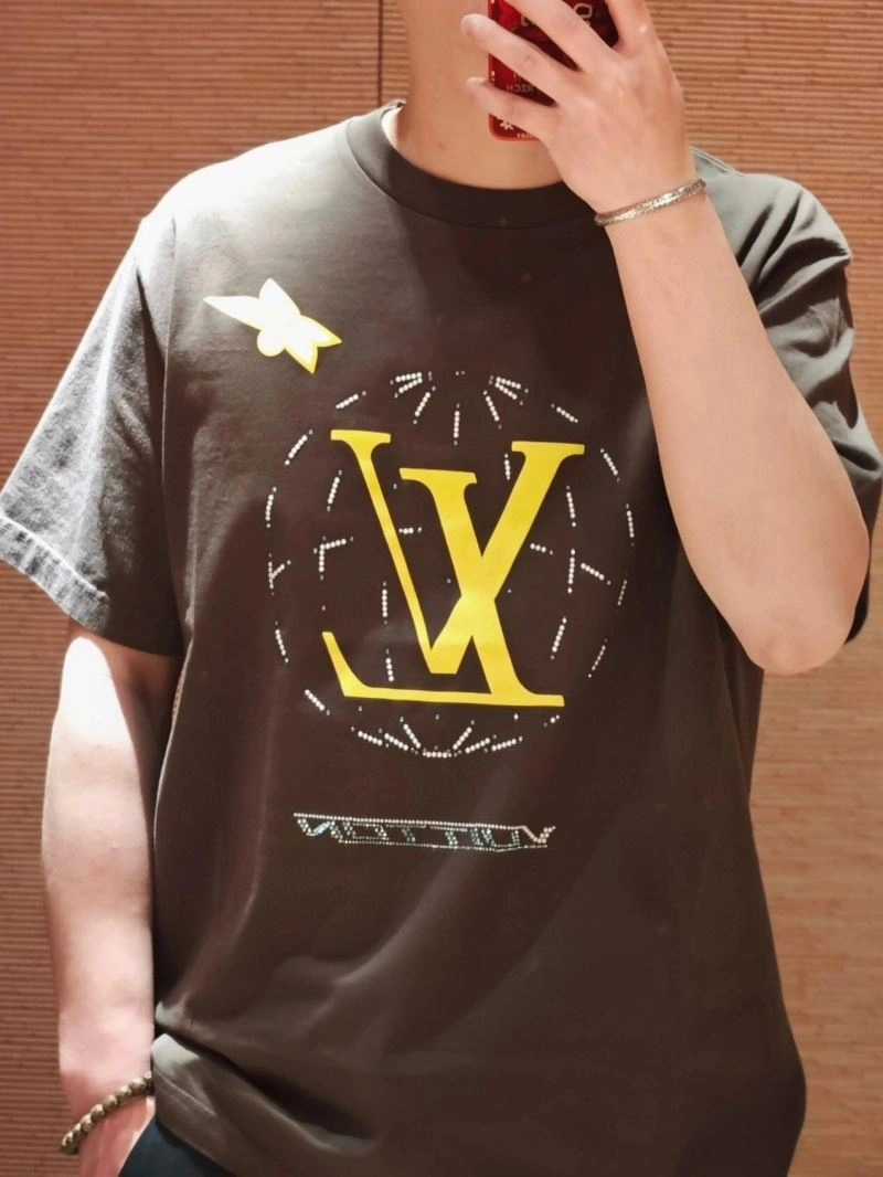 Stylish Louis Vuitton T-Shirts 138338
