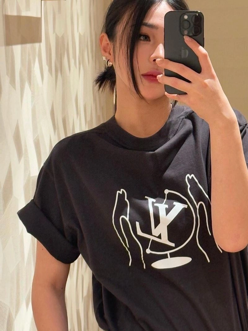 Louis Vuitton T-Shirts Vibrant 138336