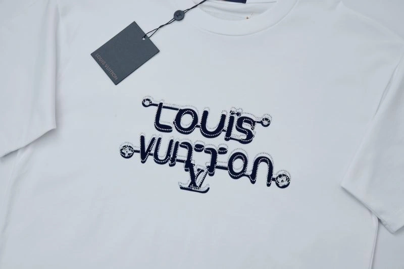 Louis Vuitton T-Shirts MoistureWicking 138333