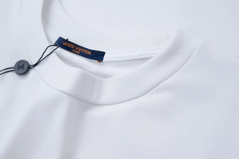 Louis Vuitton T-Shirts Sporty 138331