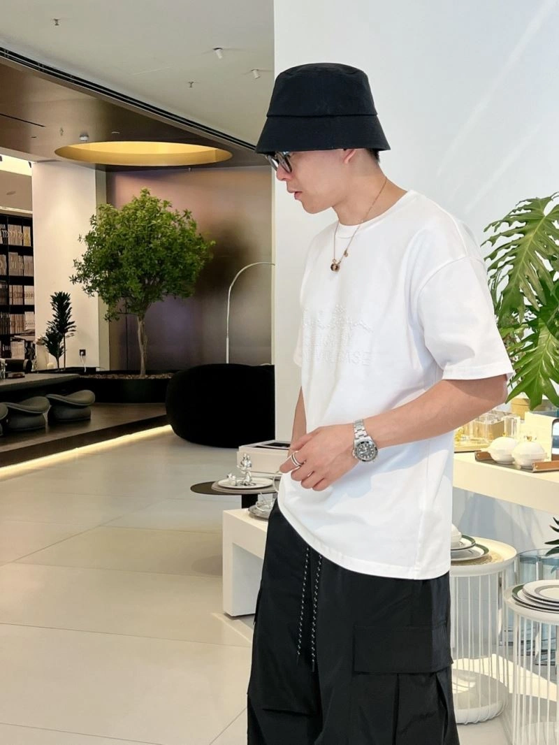Louis Vuitton T-Shirts Sporty 138331
