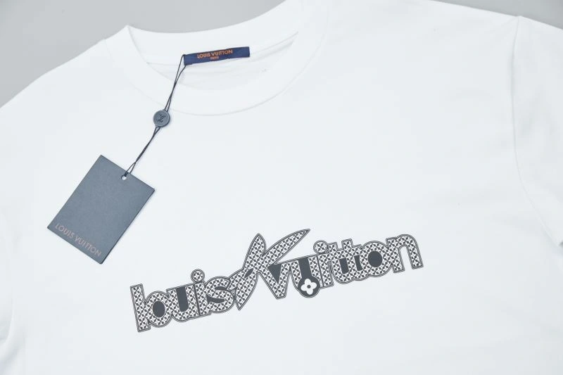 Louis Vuitton T-Shirts WrinkleFree 138328