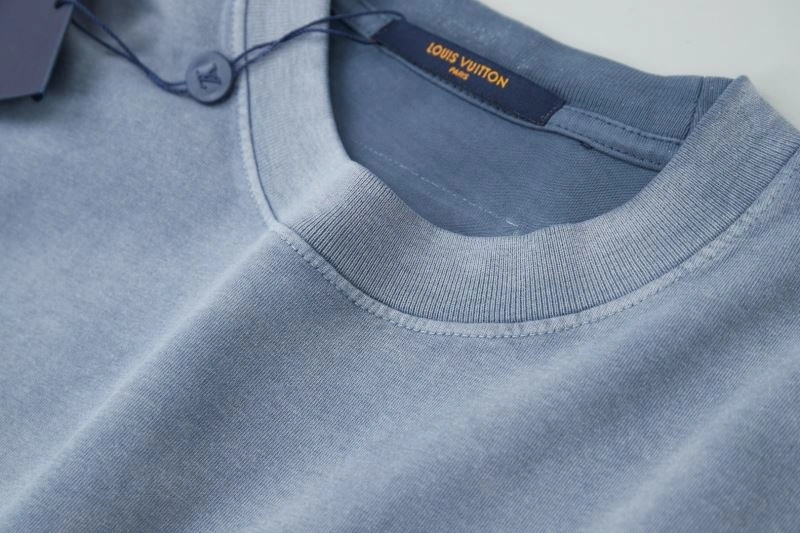 Louis Vuitton T-Shirts Stylish 138322