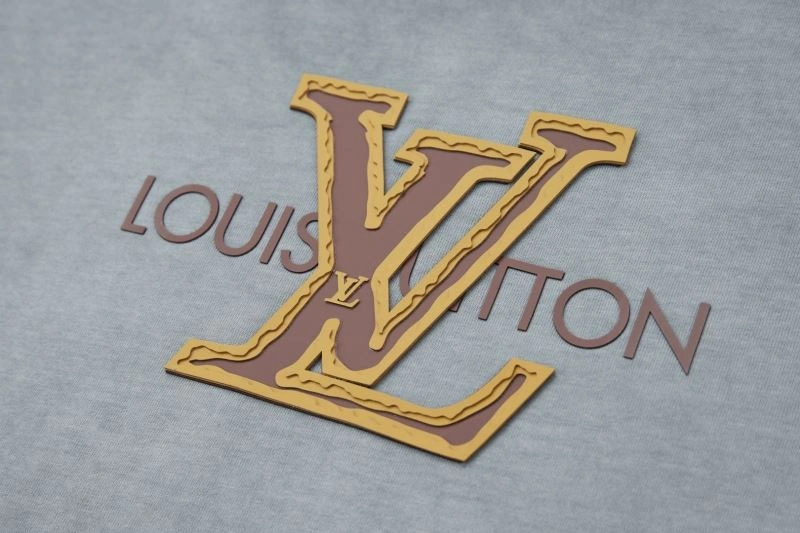 Louis Vuitton T-Shirts Cozy 138314