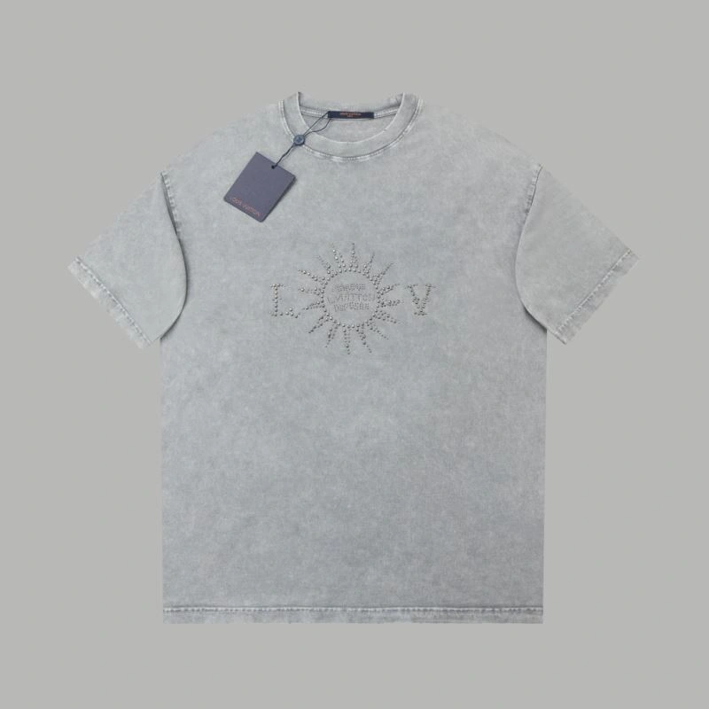 Sporty Louis Vuitton T-Shirts 138327