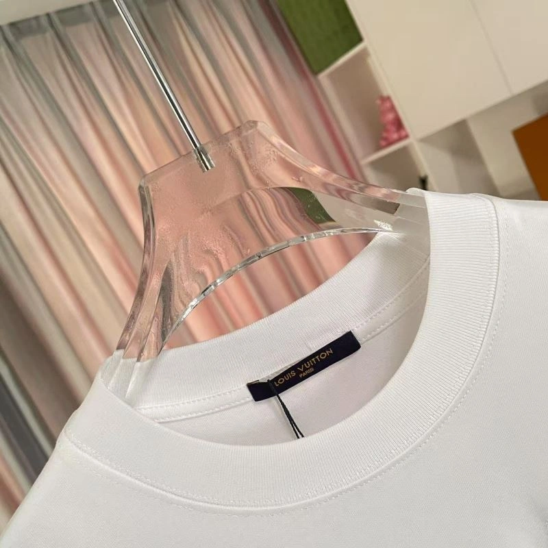 Louis Vuitton T-Shirts Comfortable 138319