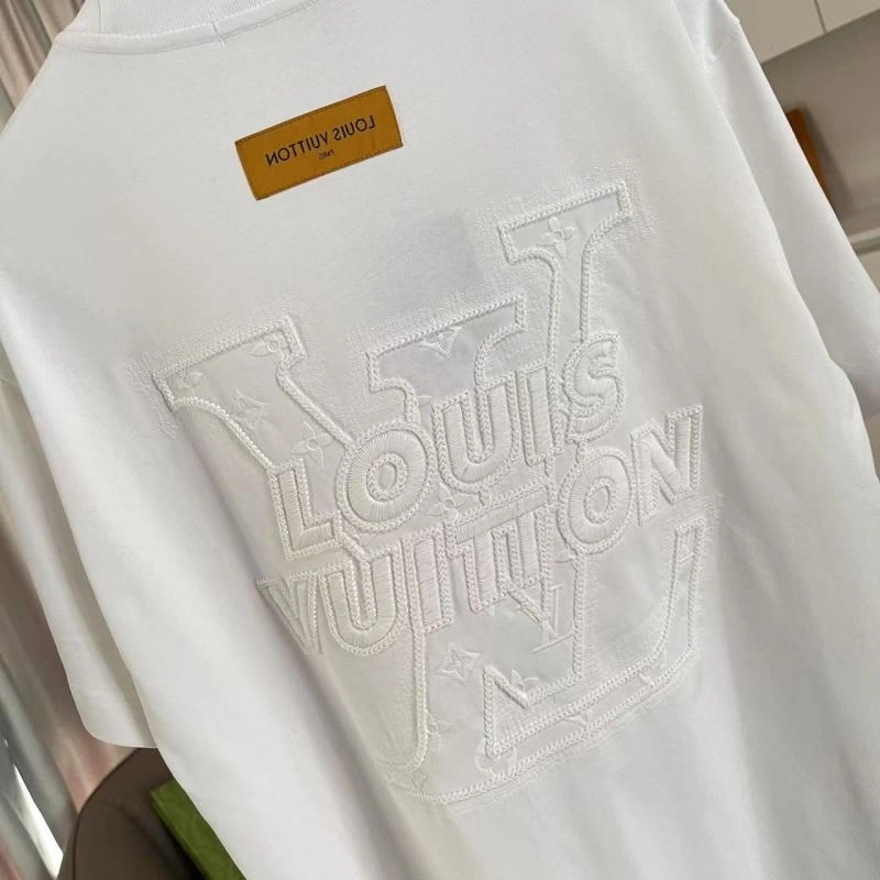Louis Vuitton T-Shirts Comfortable 138319