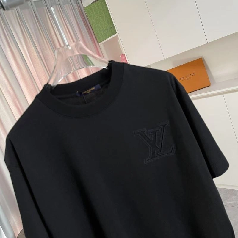 Louis Vuitton T-Shirts Vibrant 138307