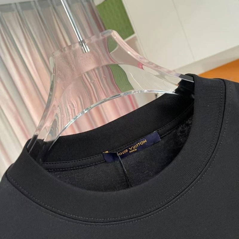 Louis Vuitton T-Shirts Vibrant 138307