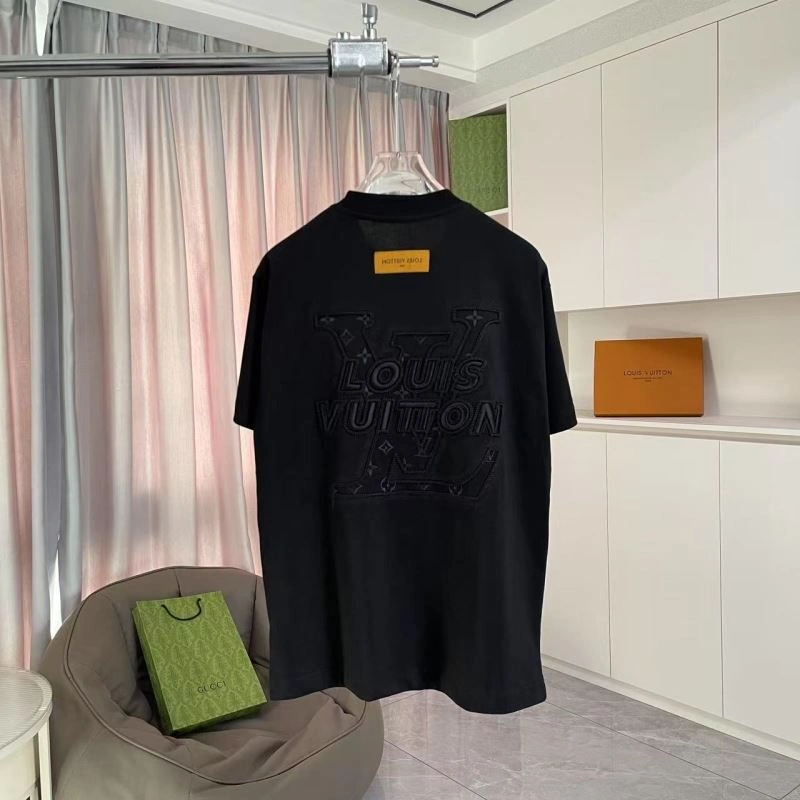 Louis Vuitton T-Shirts Vibrant 138307