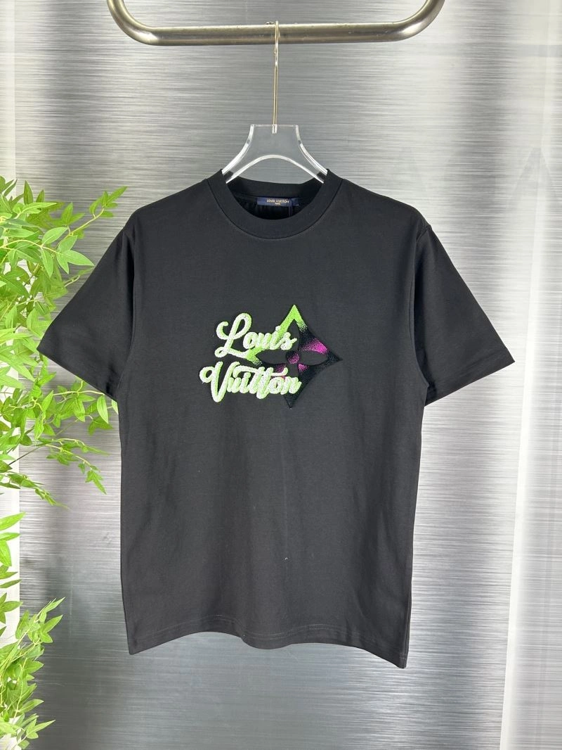 Louis Vuitton T-Shirts Resilient 138311