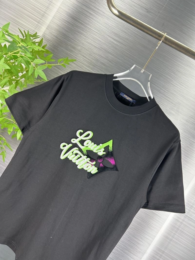 Louis Vuitton T-Shirts Resilient 138311