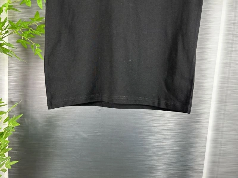 Louis Vuitton T-Shirts Resilient 138311