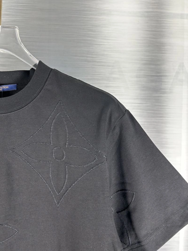 Louis Vuitton T-Shirts Sophisticated 138304