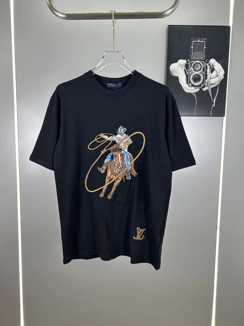 Louis Vuitton T-Shirts Elegant 138289