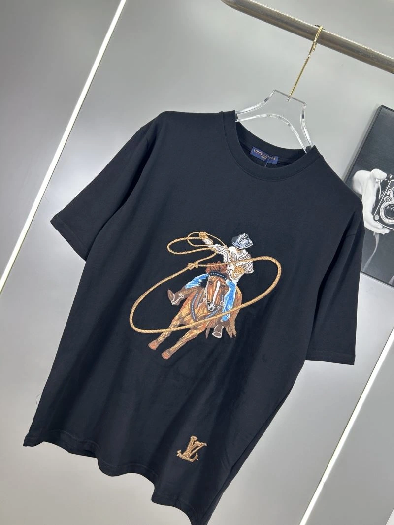 Louis Vuitton T-Shirts Elegant 138289