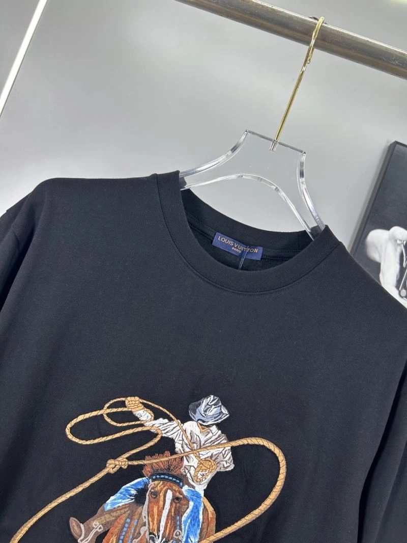 Louis Vuitton T-Shirts Elegant 138289