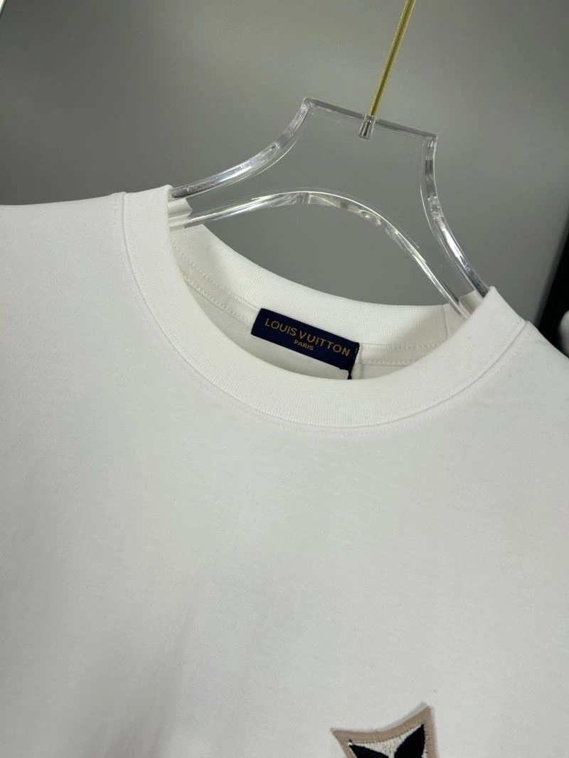 Classic Louis Vuitton T-Shirts 138290