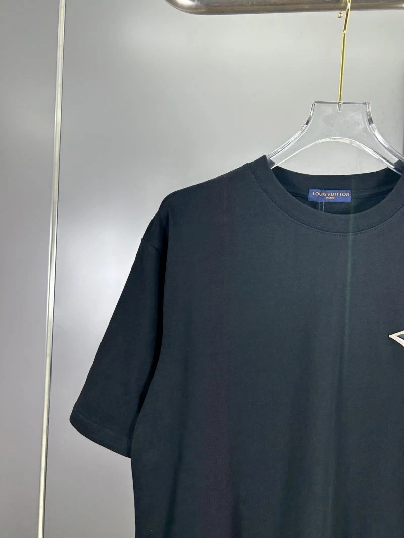 Louis Vuitton T-Shirts Minimalist 138288