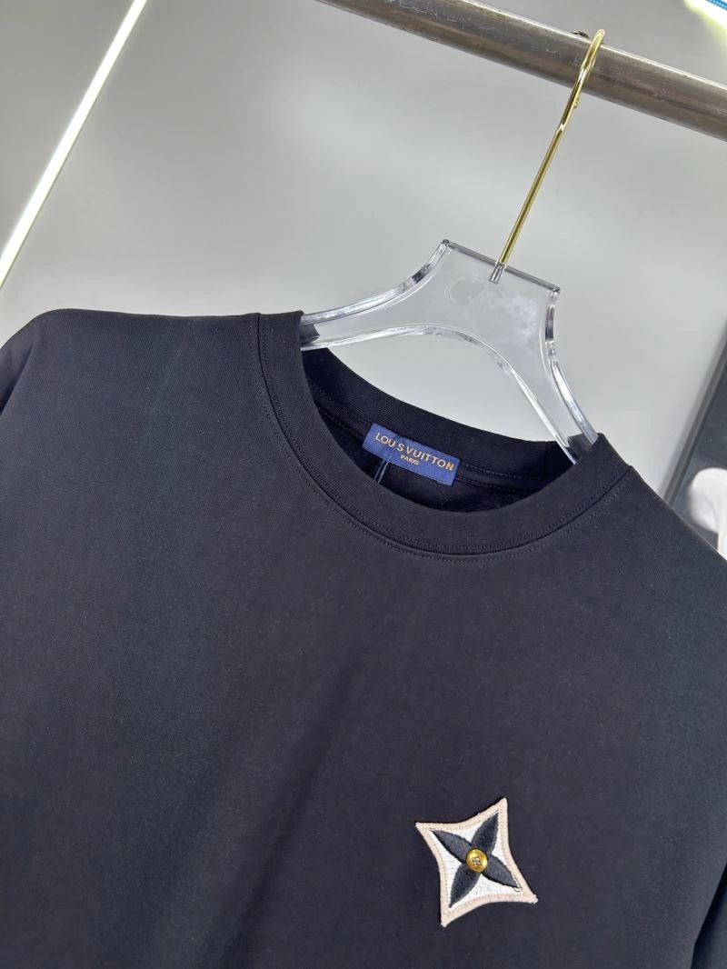Louis Vuitton T-Shirts Minimalist 138288