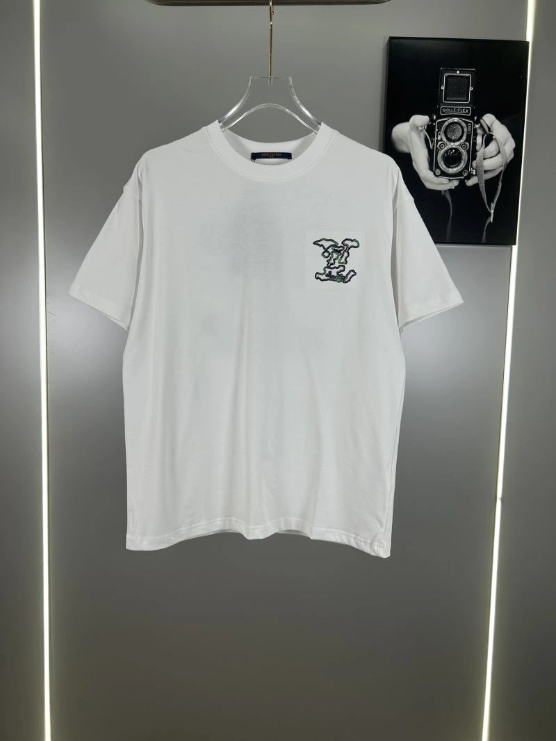 Unisex Louis Vuitton T-Shirts 138281